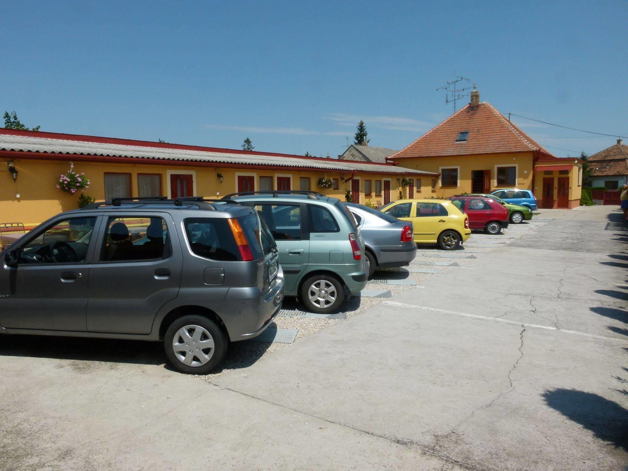 Privat U Jozefa Foeldesa Apartment เวลคีเมเดียร์ ภายนอก รูปภาพ